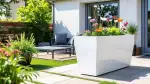 Leichtgewicht im Grünen: Fiberglas Pflanzkübel