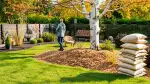 Herbstmulch: Optimaler Winterschutz im Garten