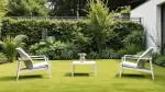 Minimalistische Loungemöbel für den Garten