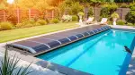 Pool Abdeckung: Unverzichtbarer Schutz für Ihr Badeparadies