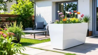 Leichtgewicht im Grünen: Fiberglas Pflanzkübel